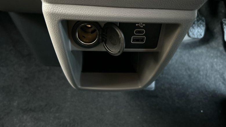 Ford Tourneo Custom 320 L1 Diesel Fwd 2.0 EcoBlue 136ps H1 Titanium 8 seater Auto